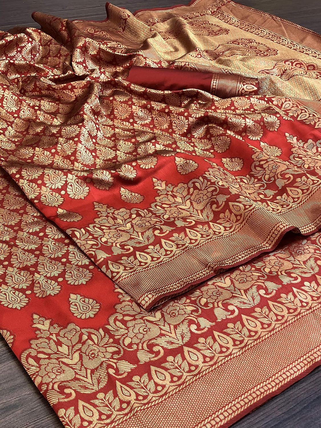Women's Jacquard Silk Saree